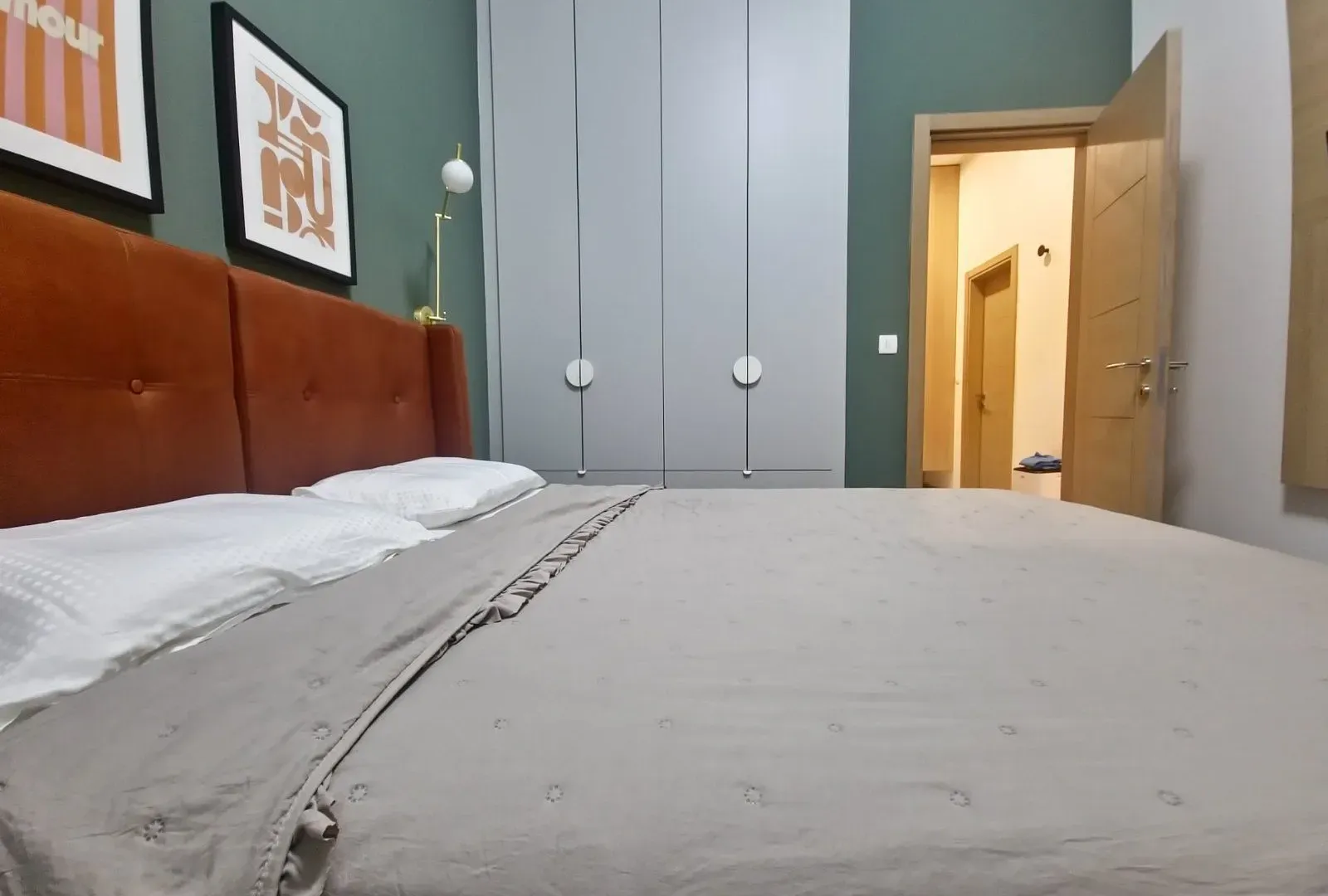 Izdavanje, dvosoban stan, 68m², Lastva Grbaljska, Kotor