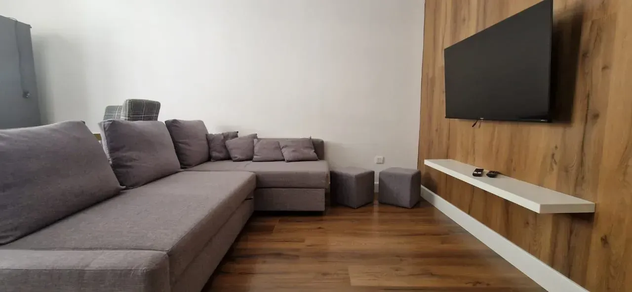 Izdavanje, stan, 62m², Tivat, Crna Gora