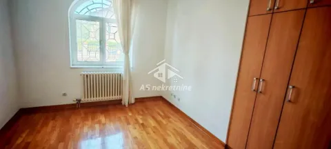 Rent, four bedroom apartment, 150m², Savski Venac, Beograd - image 16