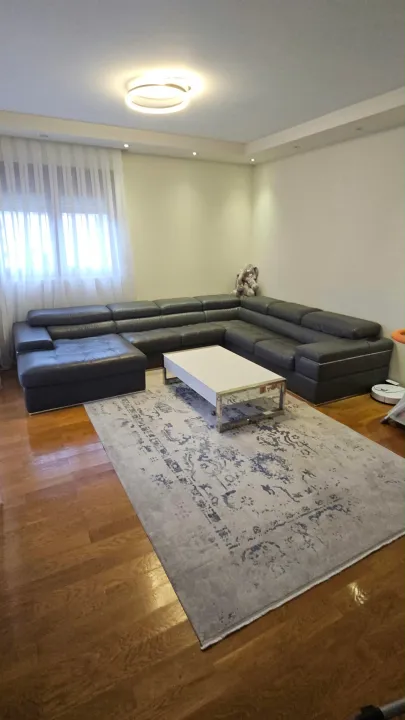 Prodaja, trosoban stan, 92m², Centar, Bar