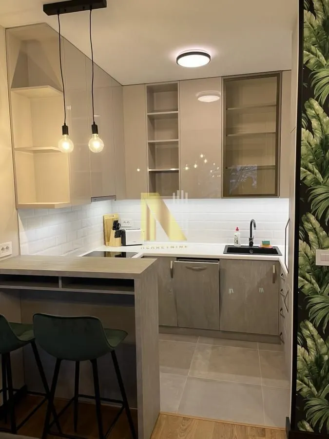 Izdavanje, dvosoban stan, 45m², Rotkvarija, Novi Sad Sve Podlokacije