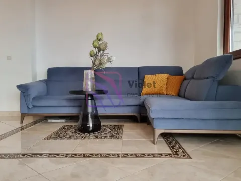 Sale, two bedroom apartment, 107m², Bečići, Budva - image 1