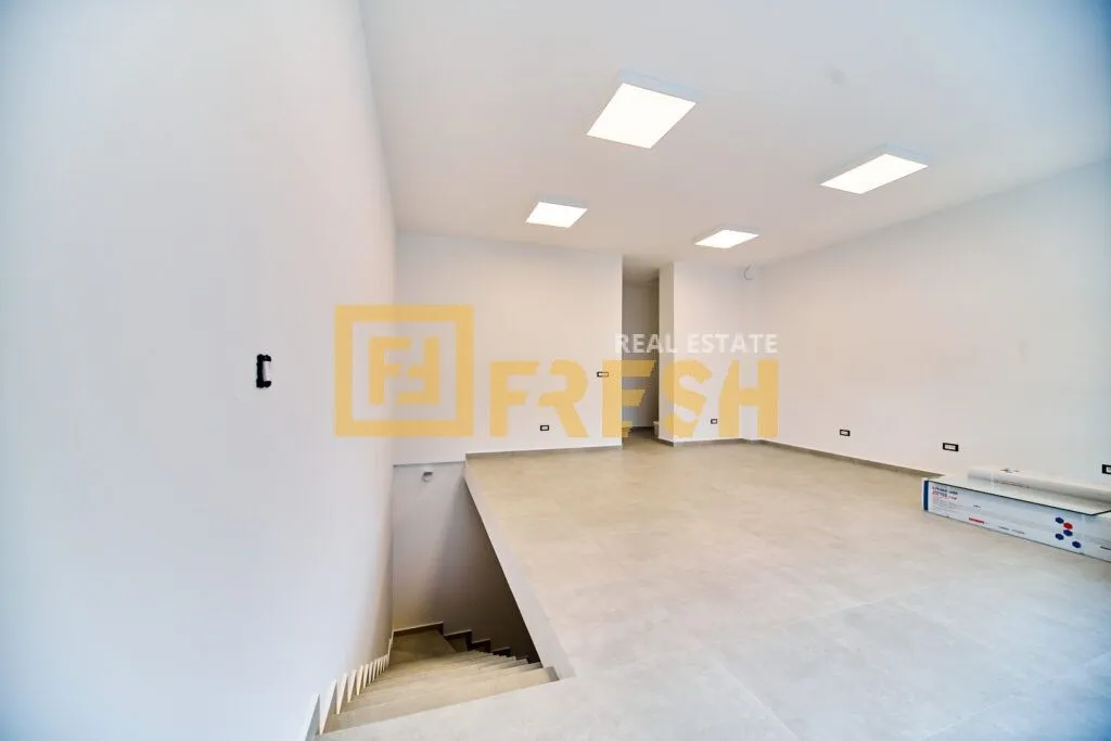 Rent, office space, 95m², City Kvart, Podgorica