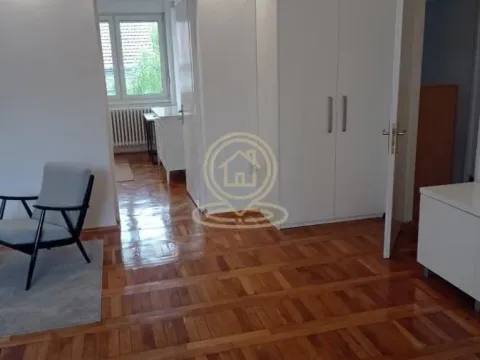 Izdavanje, trosoban stan, 82m², Centar, Novi Sad - image 3