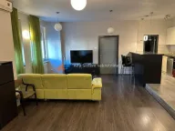 Izdavanje, dvosoban stan, 80m², Savski Venac, Beograd - image 2