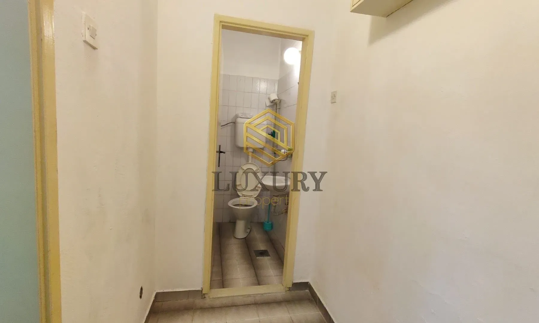 Sale, office space, 36m², Lepa Kata, Podgorica