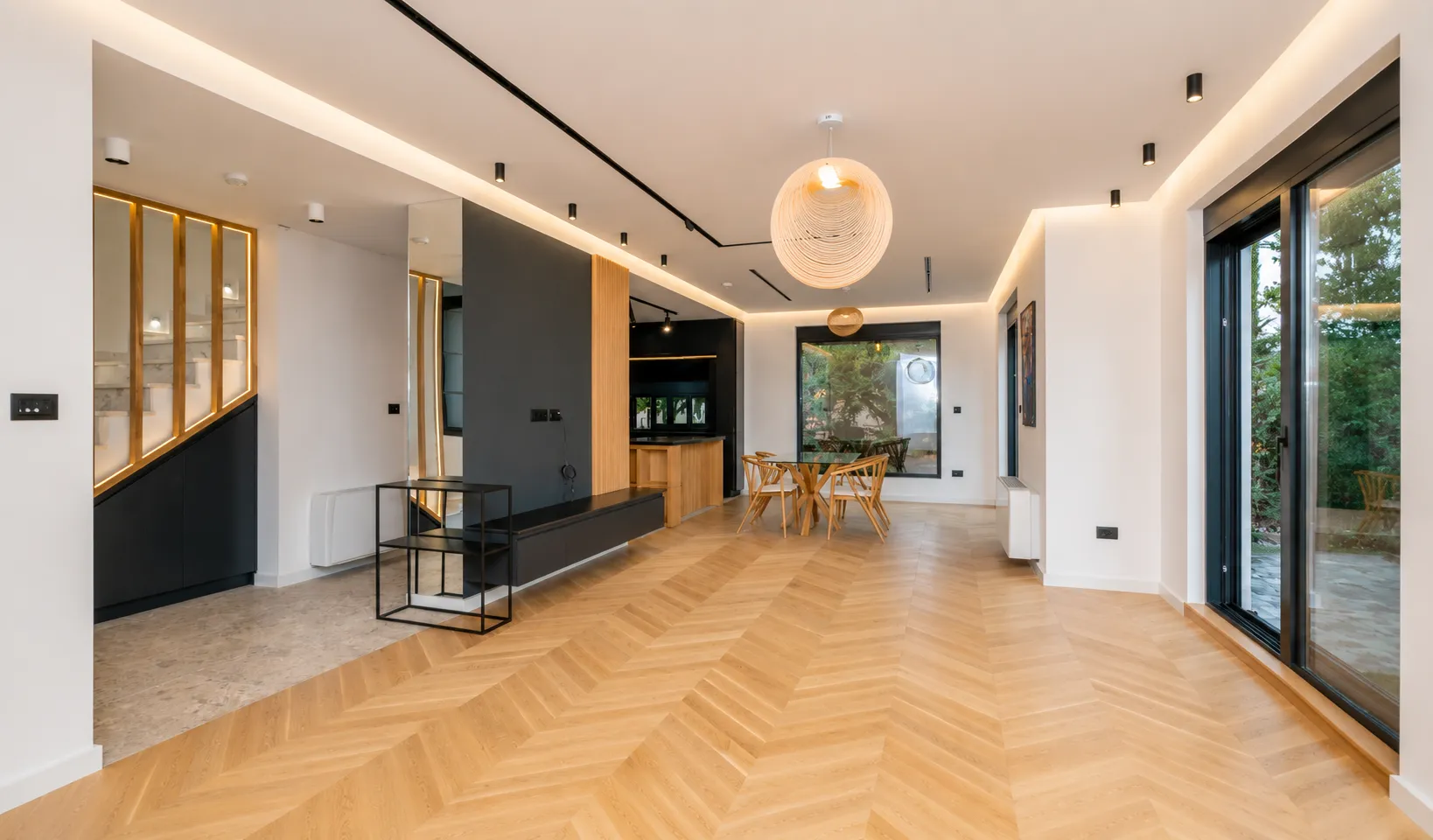 Rent, house, 180m², Donja Gorica, Podgorica