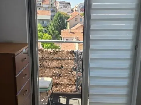 Sale, two bedroom apartment, 43m², Južni Bulevar, Vračar Sve Podlokacije - image 5