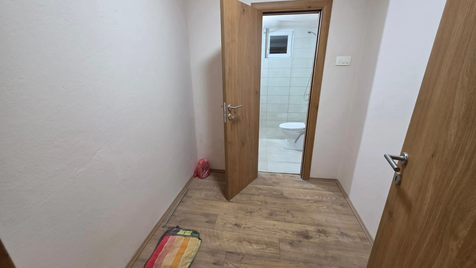 Izdavanje, poslovni prostor, 100m², Dalmatinska ulica, Podgorica