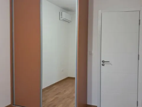 Rent, one bedroom apartment, 45m², Pobrežje, Podgorica - image 6