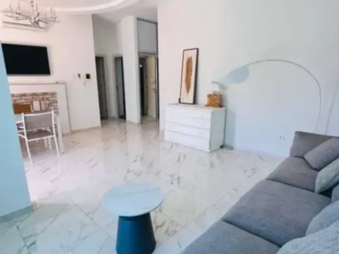 Prodaja, dvosoban stan, 82m², Bečići, Budva - image 5