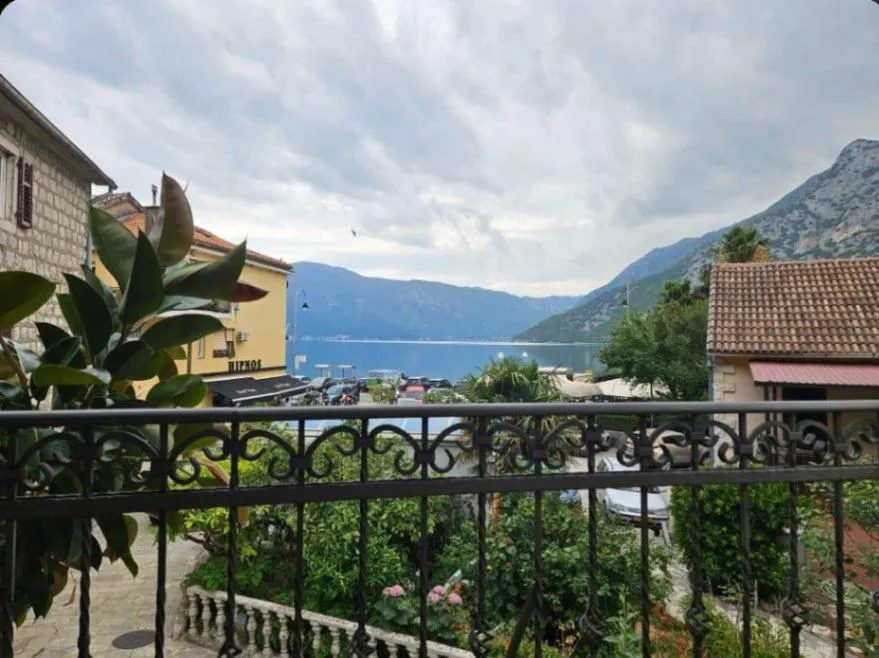 Sale, one bedroom apartment, 56m², Risan, Kotor