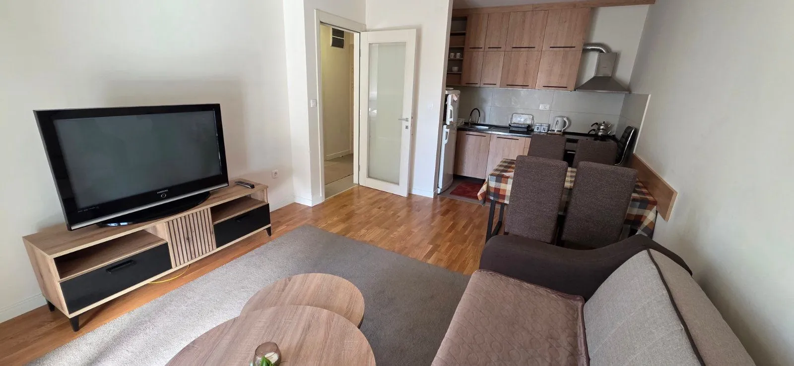 Rent, one bedroom apartment, 42m², Pobrežje, Podgorica