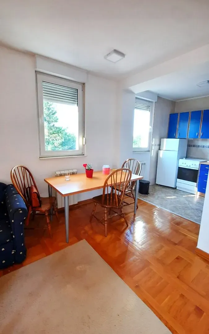 Izdavanje, dvosoban stan, 61m², Autokomanda, Voždovac Sve Podlokacije