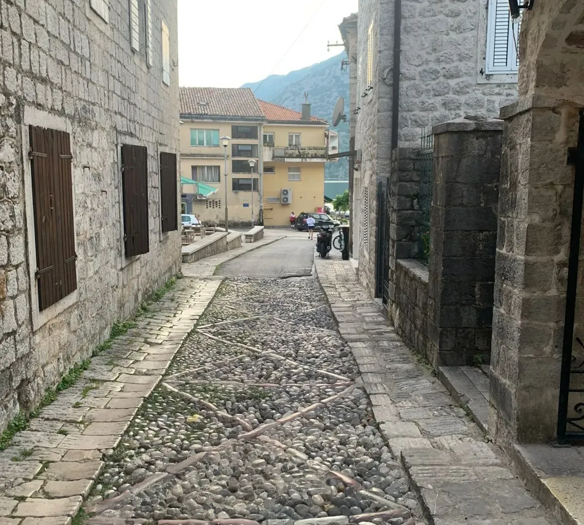Sale, office space, 100m², Risan, Kotor