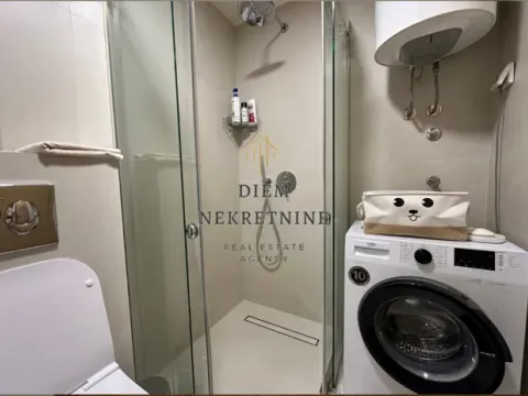 Izdavanje, jednosoban stan, 45m², Podgorica, Crna Gora - image 1