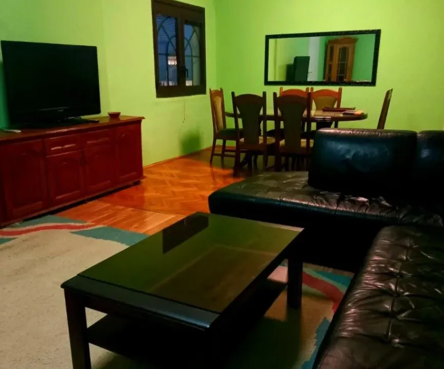 Izdavanje, trosoban stan, 85m², Momišići, Podgorica