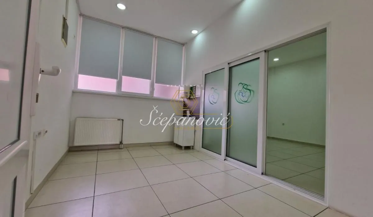 Sale, office space, 155m², Podbara, Novi Sad Sve Podlokacije