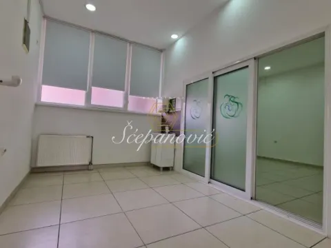 Sale, office space, 155m², Podbara, Novi Sad Sve Podlokacije - image 2