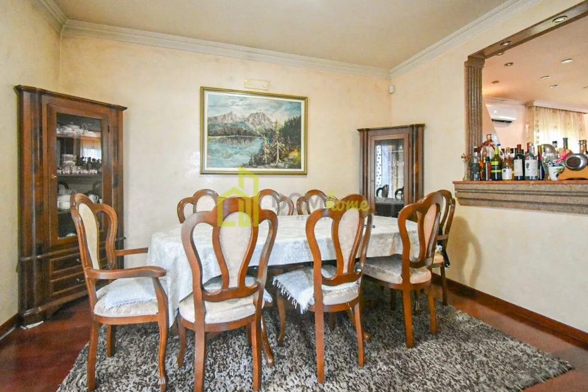 Sale, house, 300m², Zabjelo, Podgorica