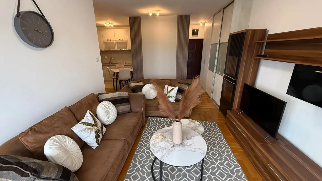 Izdavanje, stan, 43m², City Kvart, Podgorica