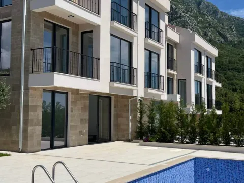 Prodaja, kuća, 220m², Rijeka Reževići, Budva - image 10