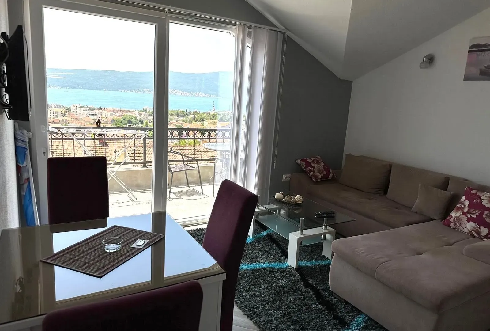 Izdavanje, jednosoban stan, 40m², Mažina, Tivat
