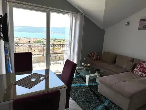 Rent, one bedroom apartment, 40m², Mažina, Tivat - image 8