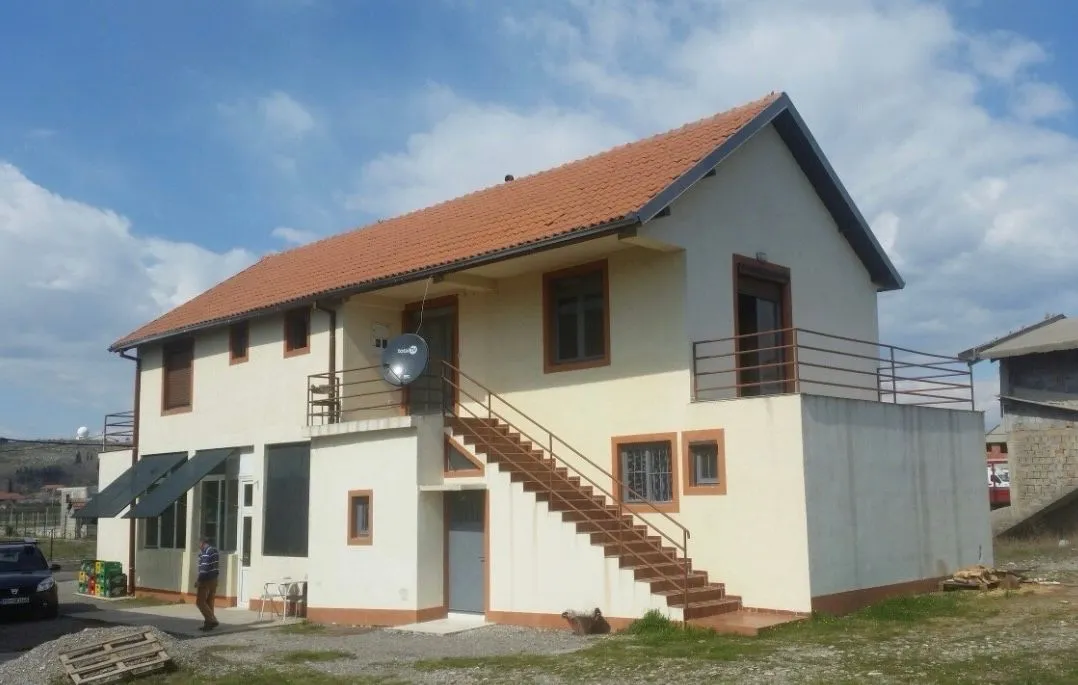 Izdavanje, kuća, 300m², Cijevna, Podgorica