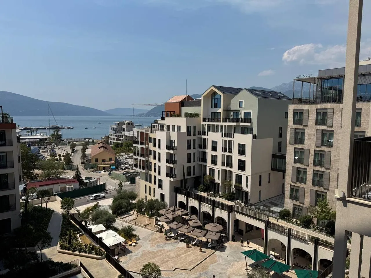 Prodaja, jednosoban stan, 75m², Boka Place, Tivat