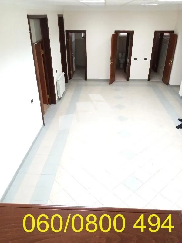 Rent, office space, 936m², Borča 1, Borča Sve Podlokacije