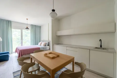 Rent, one bedroom apartment, 33m², Bečići, Budva - image 2