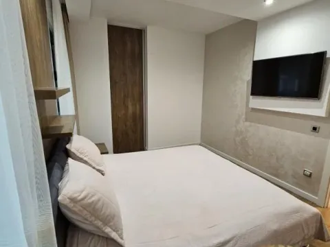 Rent, house, 200m², Ledine, Beograd - image 16