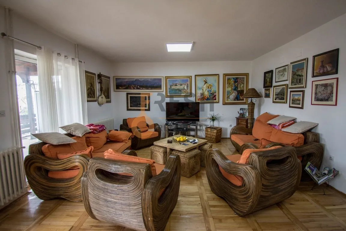 Sale, house, 400m², Zagorič, Podgorica