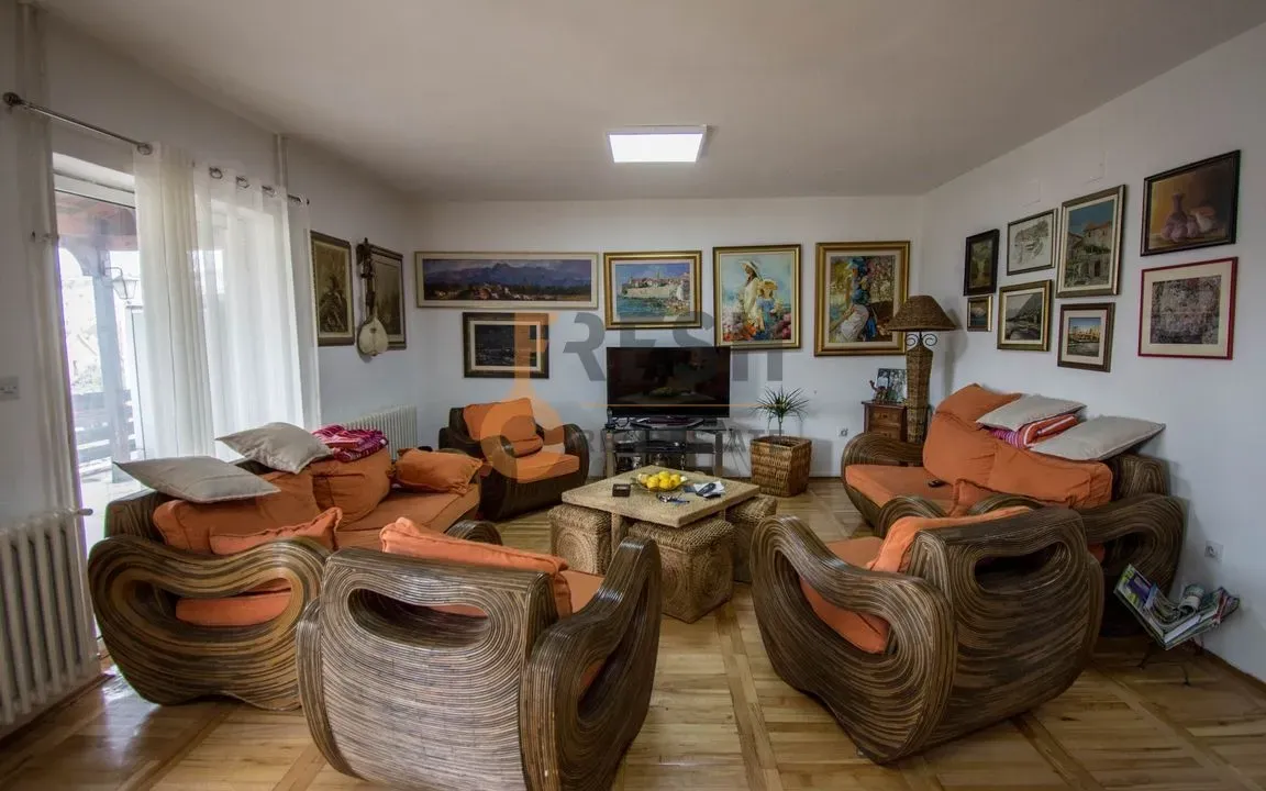 Sale, house, 400m², Zagorič, Podgorica