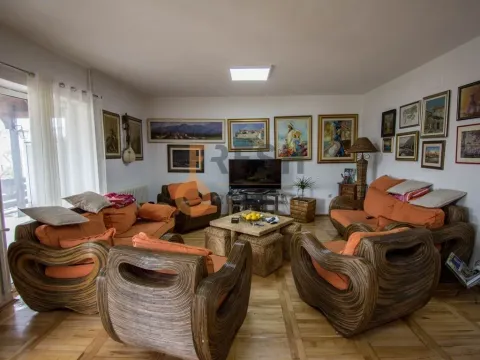 Sale, house, 400m², Zagorič, Podgorica