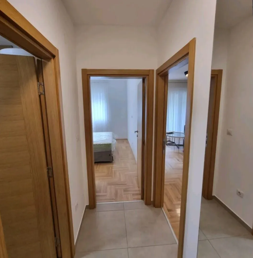 Rent, one bedroom apartment, 48m², Stari Aerodrom, Podgorica