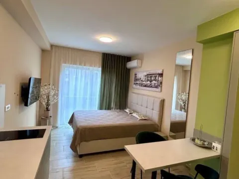 Izdavanje, garsonjera, 20m2, Bečići, Budva