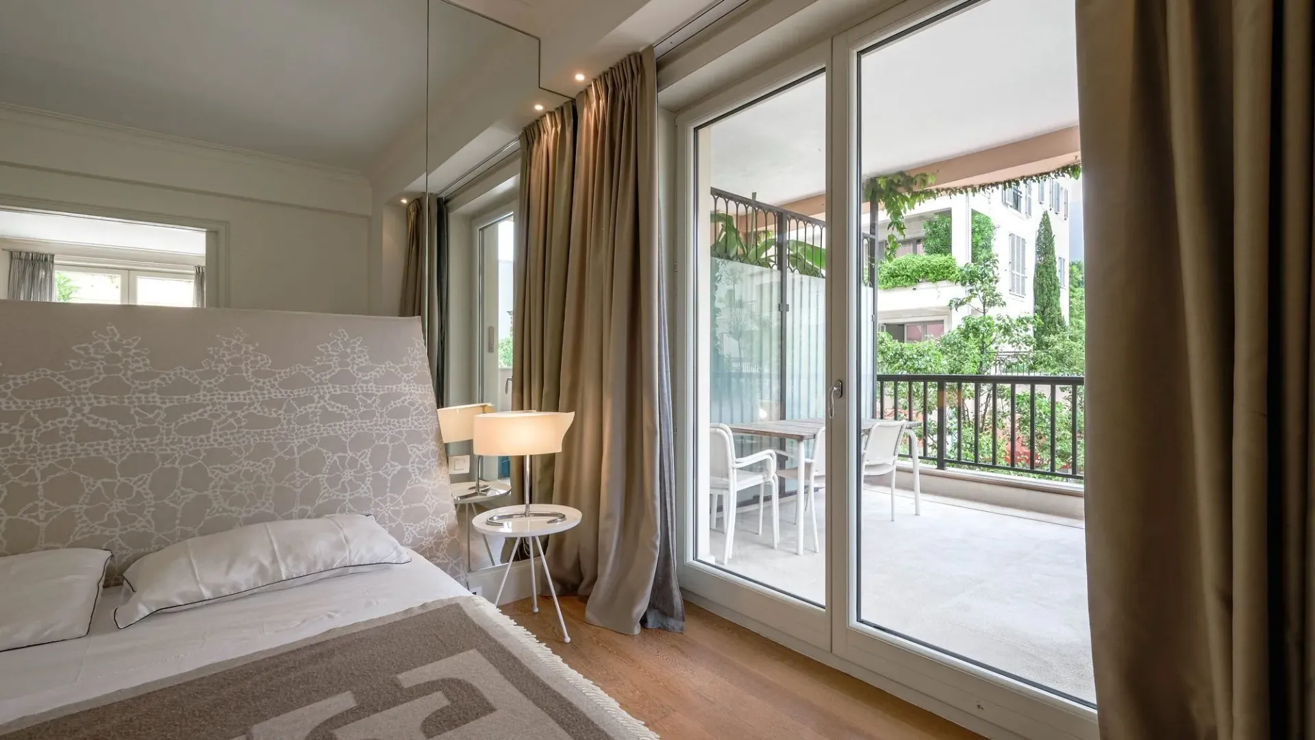 Prodaja, jednosoban stan, 68m², Tivat, Crna Gora