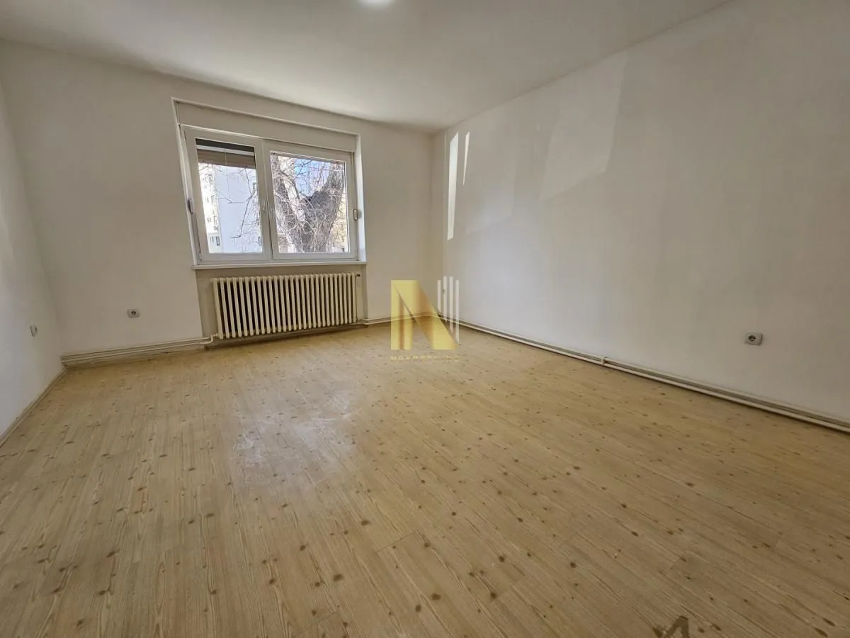 Rent, office space, 100m², Rotkvarija, Novi Sad Sve Podlokacije