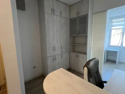 Rent, office space, 75m², Centar, Podgorica - image 2