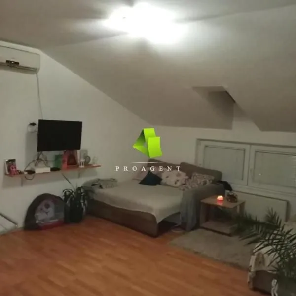 Prodaja, dvosoban stan, 73m², Centar grada, Trstenik