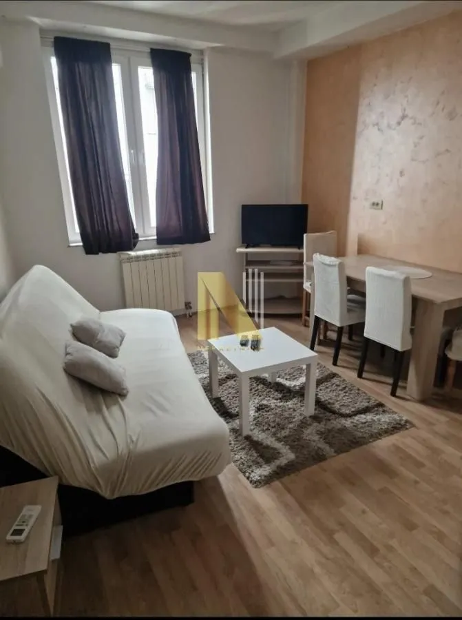 Rent, studio apartment, 27m², Bulevar Oslobodjenja, Novi Sad Sve Podlokacije