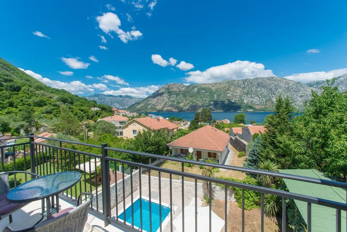 Prodaja, kuća, 240m², Stoliv, Kotor