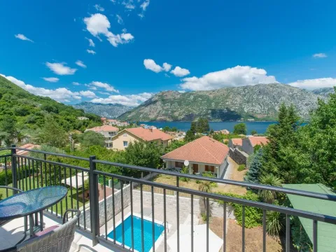 Sale, house, 240m², Stoliv, Kotor - image 26