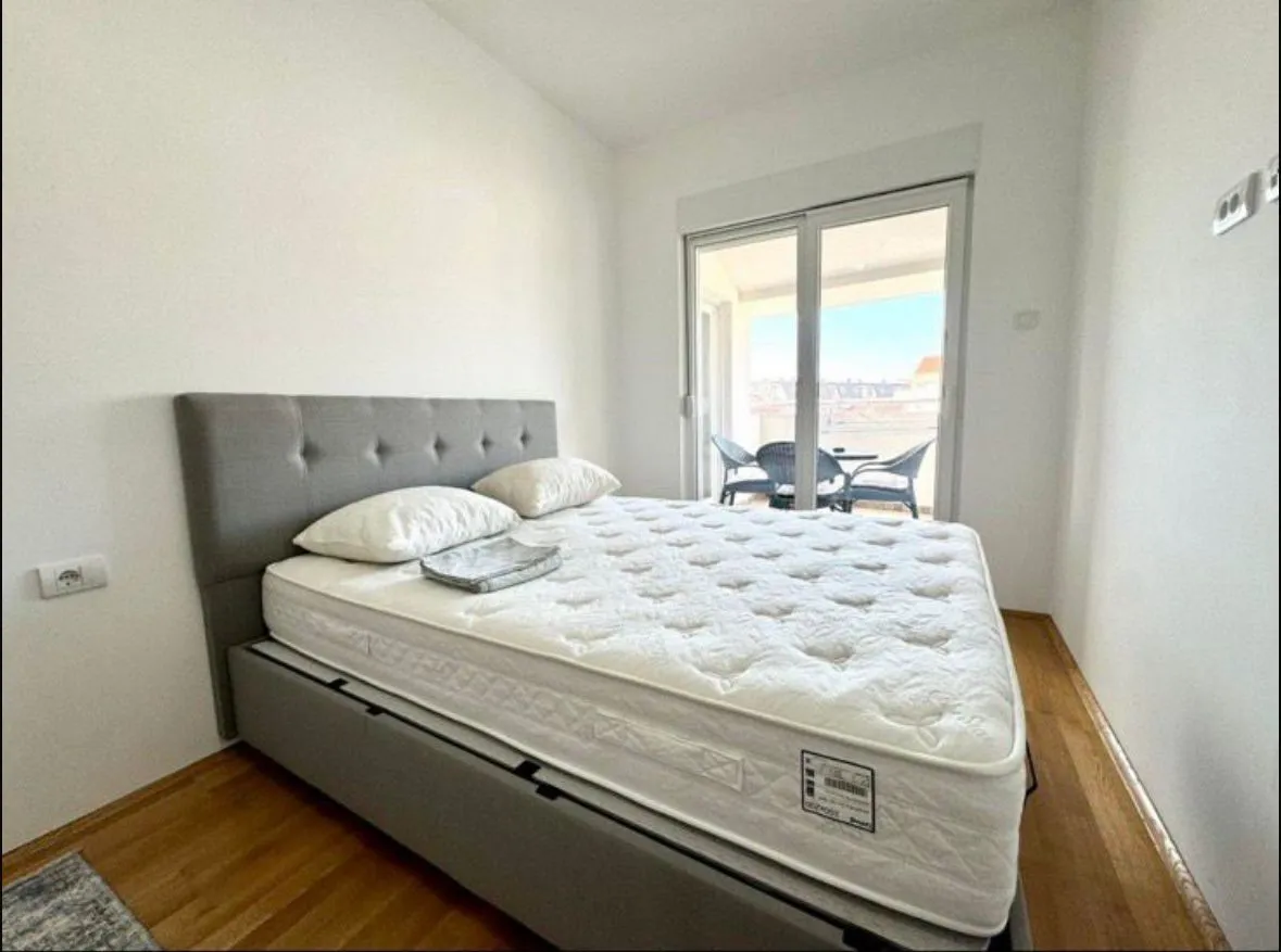 Izdavanje, dvosoban stan, 75m², Ljubović, Podgorica