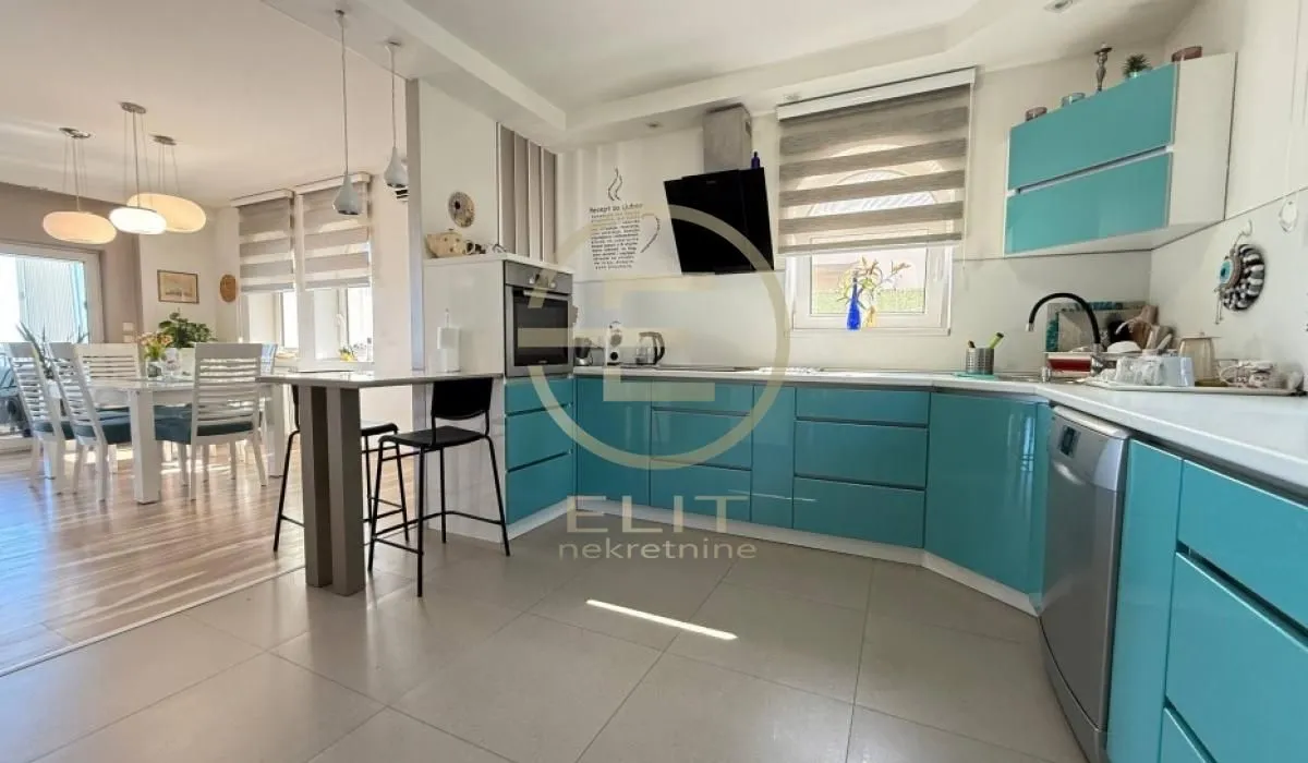 Sale, house, 273m², Petrovaradin, Novi Sad