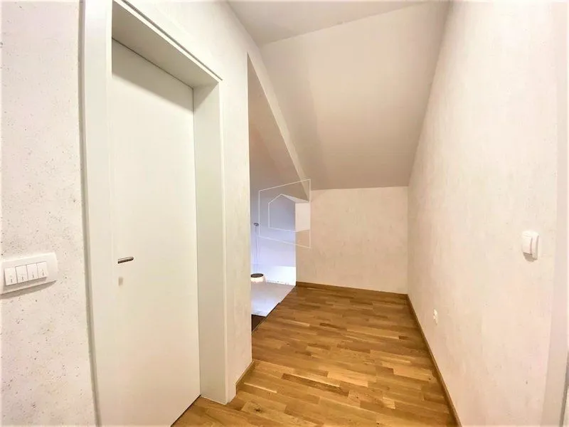 Rent, apartment, 100m², 1 maj, Podgorica