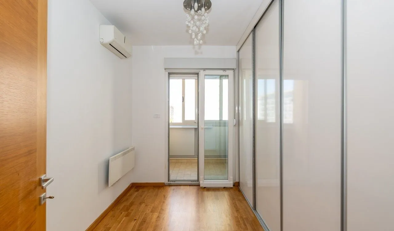 Rent, three bedroom apartment, 98m², City Kvart, Podgorica