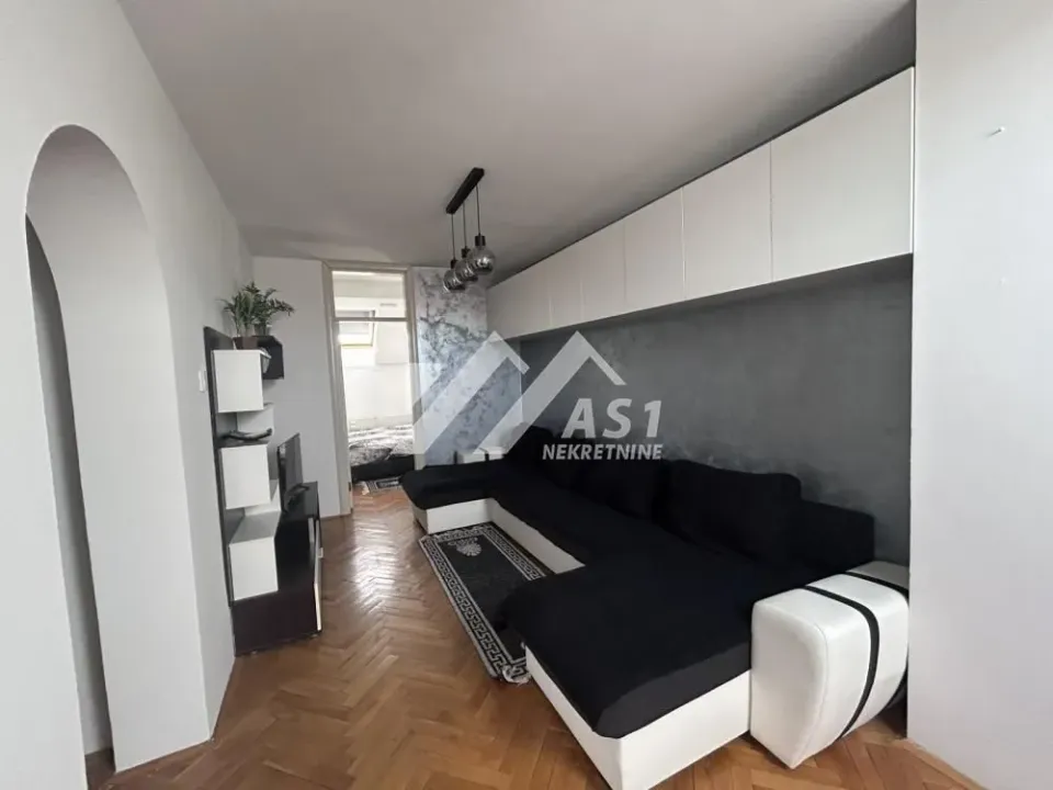 Izdavanje, jednosoban stan, 42m², Nova Detelinara, Novi Sad Sve Podlokacije